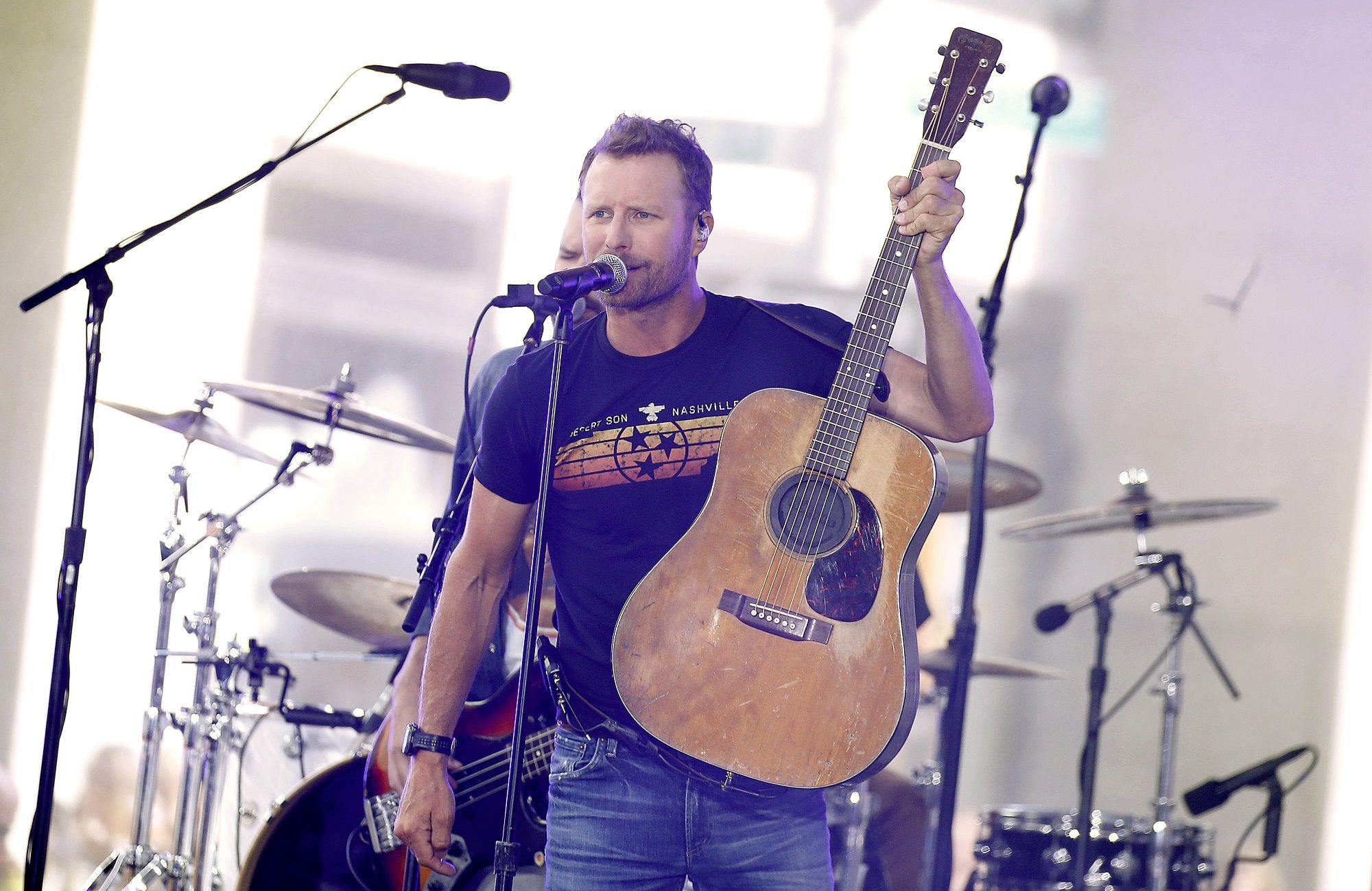 Living dierks bentley