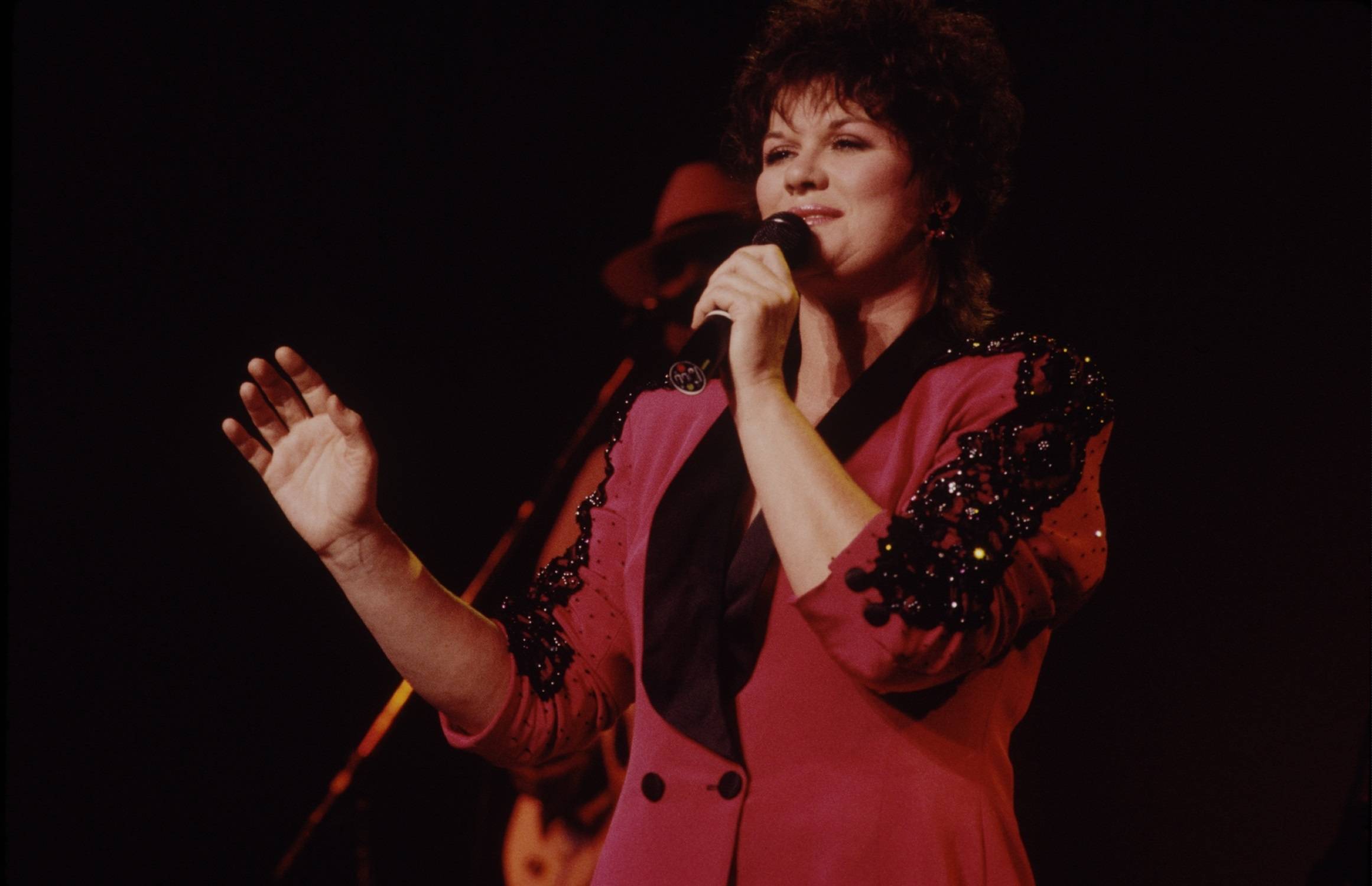 Kt Oslin Singer Songwriter Known For 80s Ladies Dies At 78 News Cmt 0596