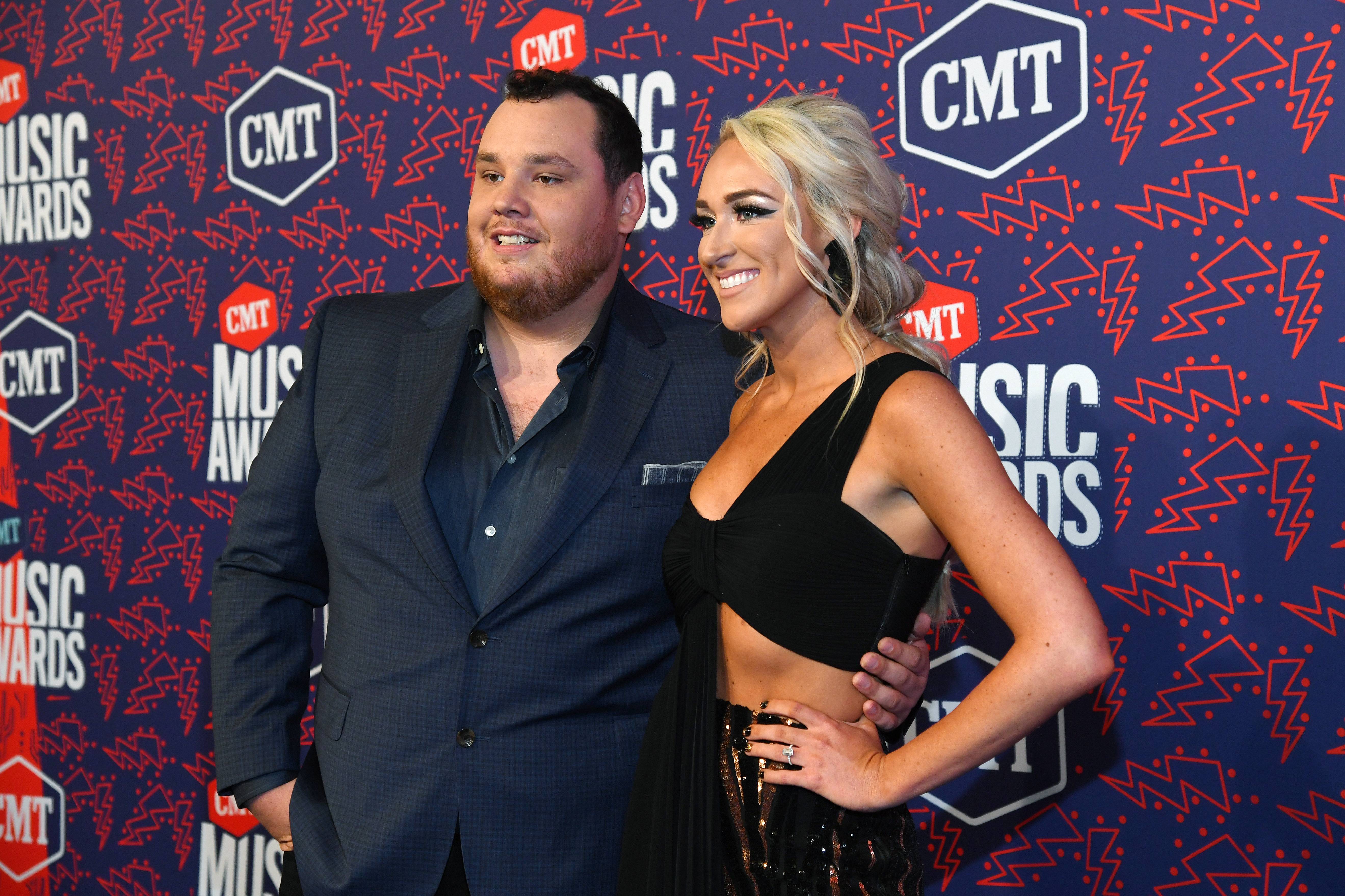 Luke Combs And Nicole Hockings Weekend Wedding News Cmt