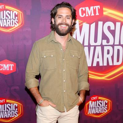 CMT Music Awards 2021 | Red Carpet Gallery Thomas Rhett | 1080x1080