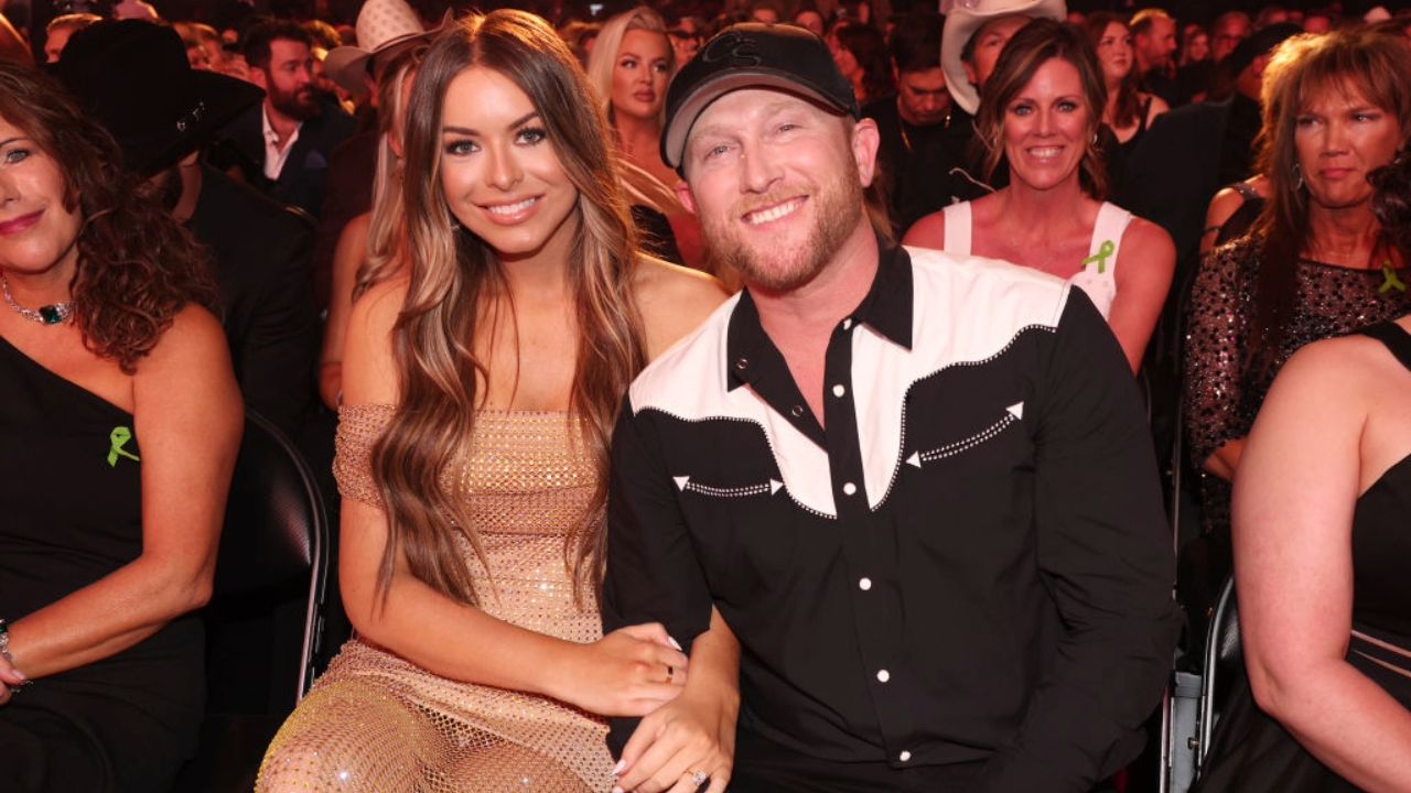 Cole Swindell Shares Story Behind Writing His Wedding Song "Forever To Me" - Vimarsana News