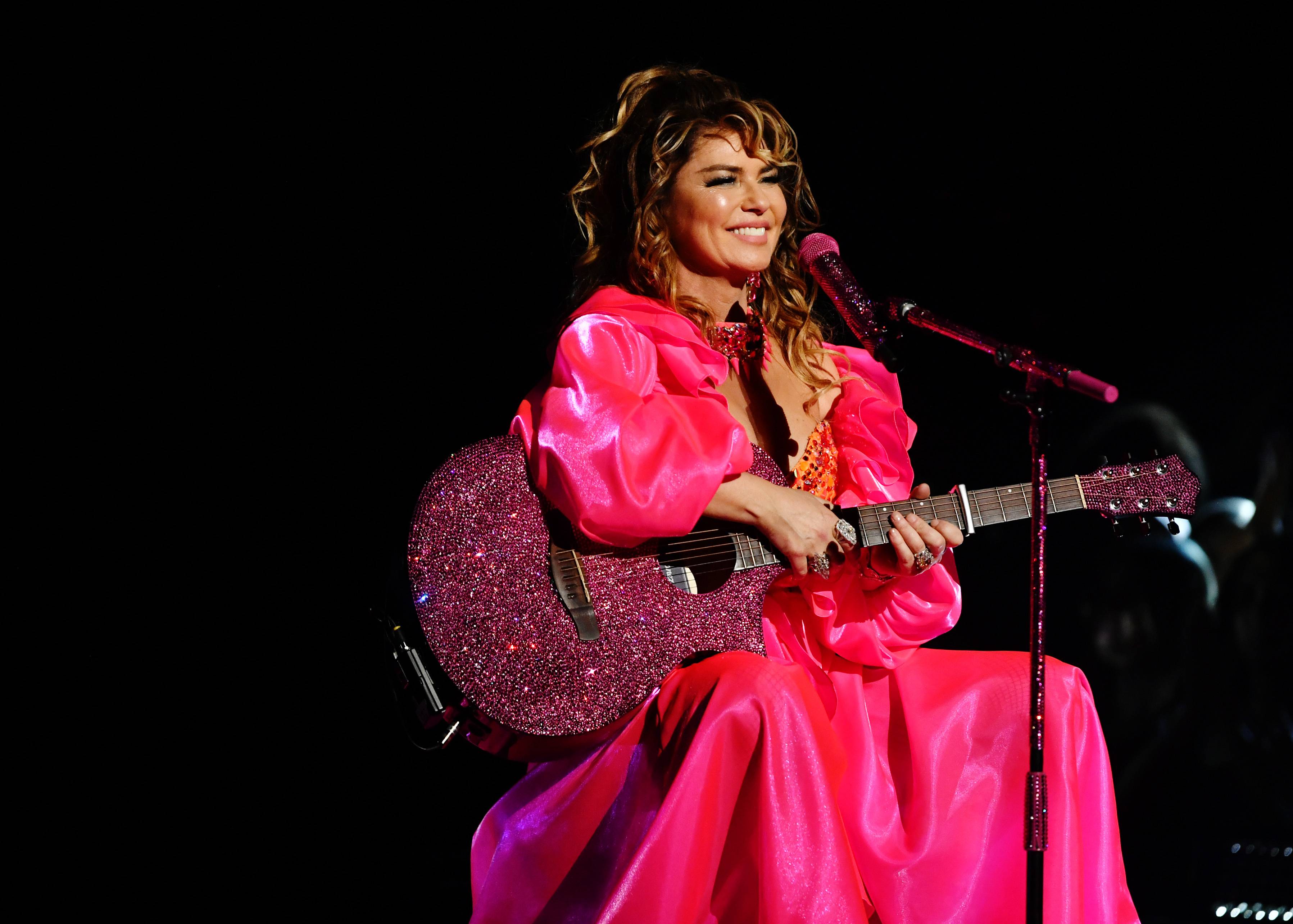 Shania Twain Announces Album “Queen Of Me” And 2023 World Tour News CMT
