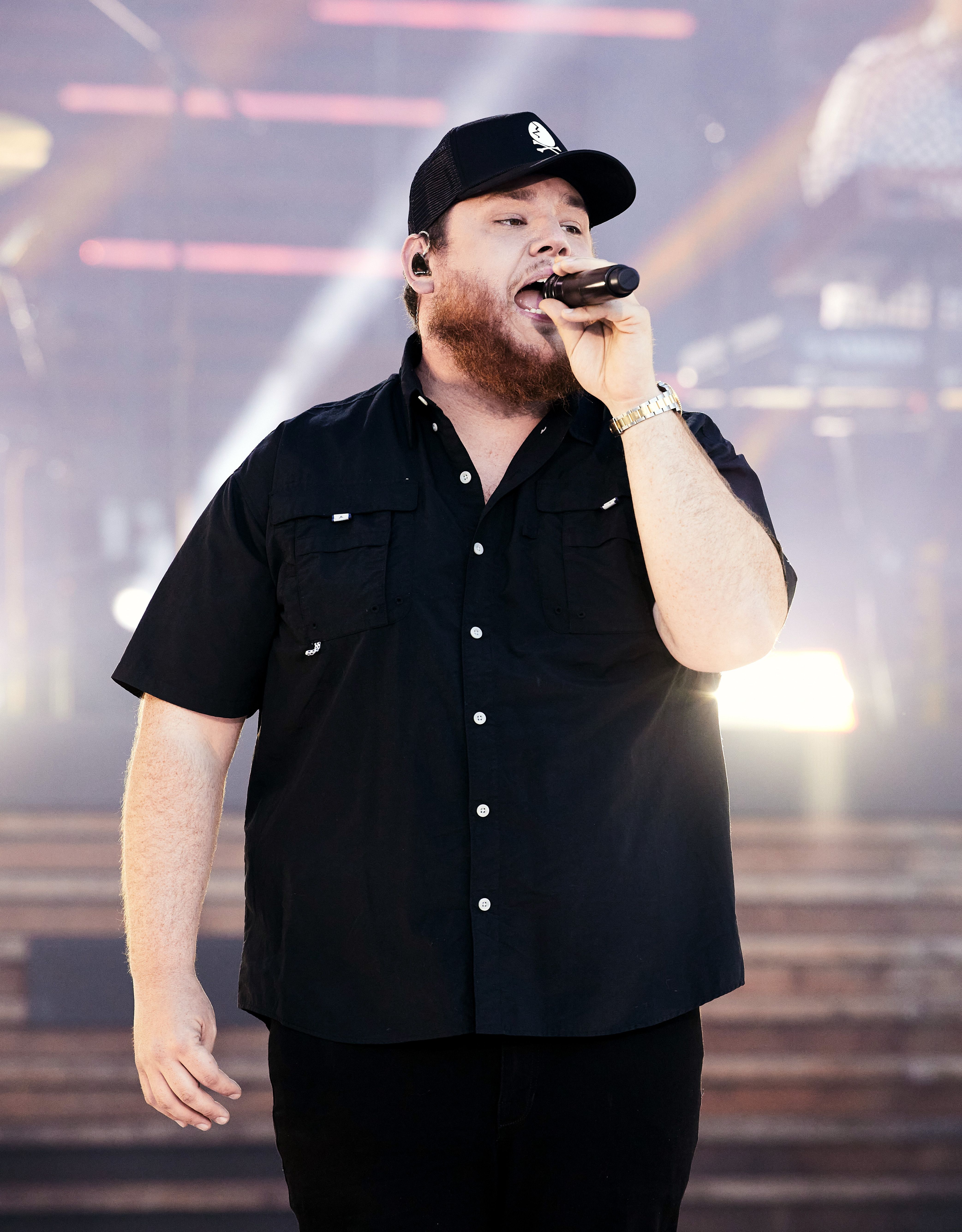 Luke Combs' New Song "Joe" Tells a Story of Alcoholism Recovery News