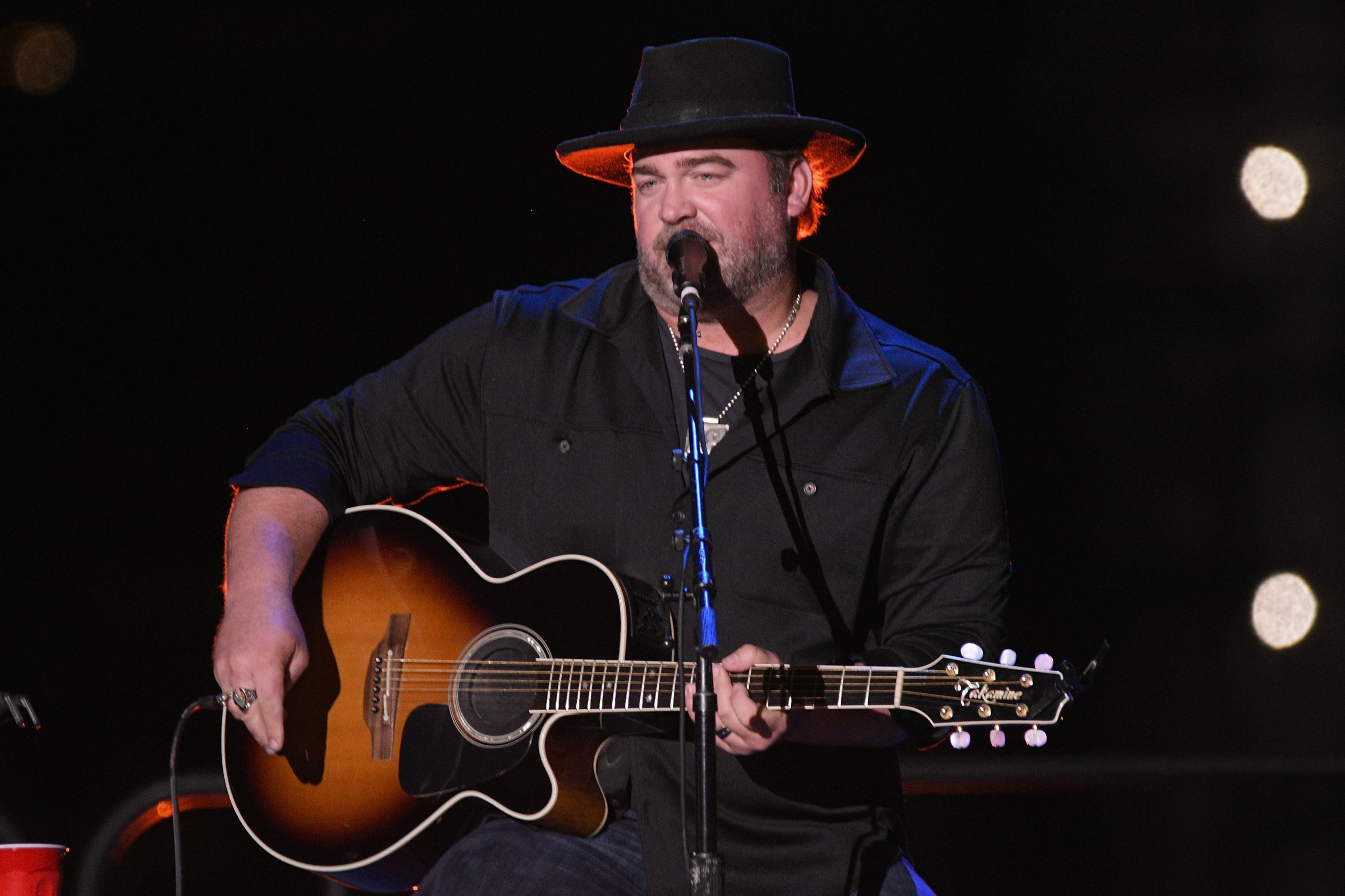 Lee Brice Achieves His Ninth Consecutive Number-One Hit With “Memory I Don't  Mess With” | News | CMT