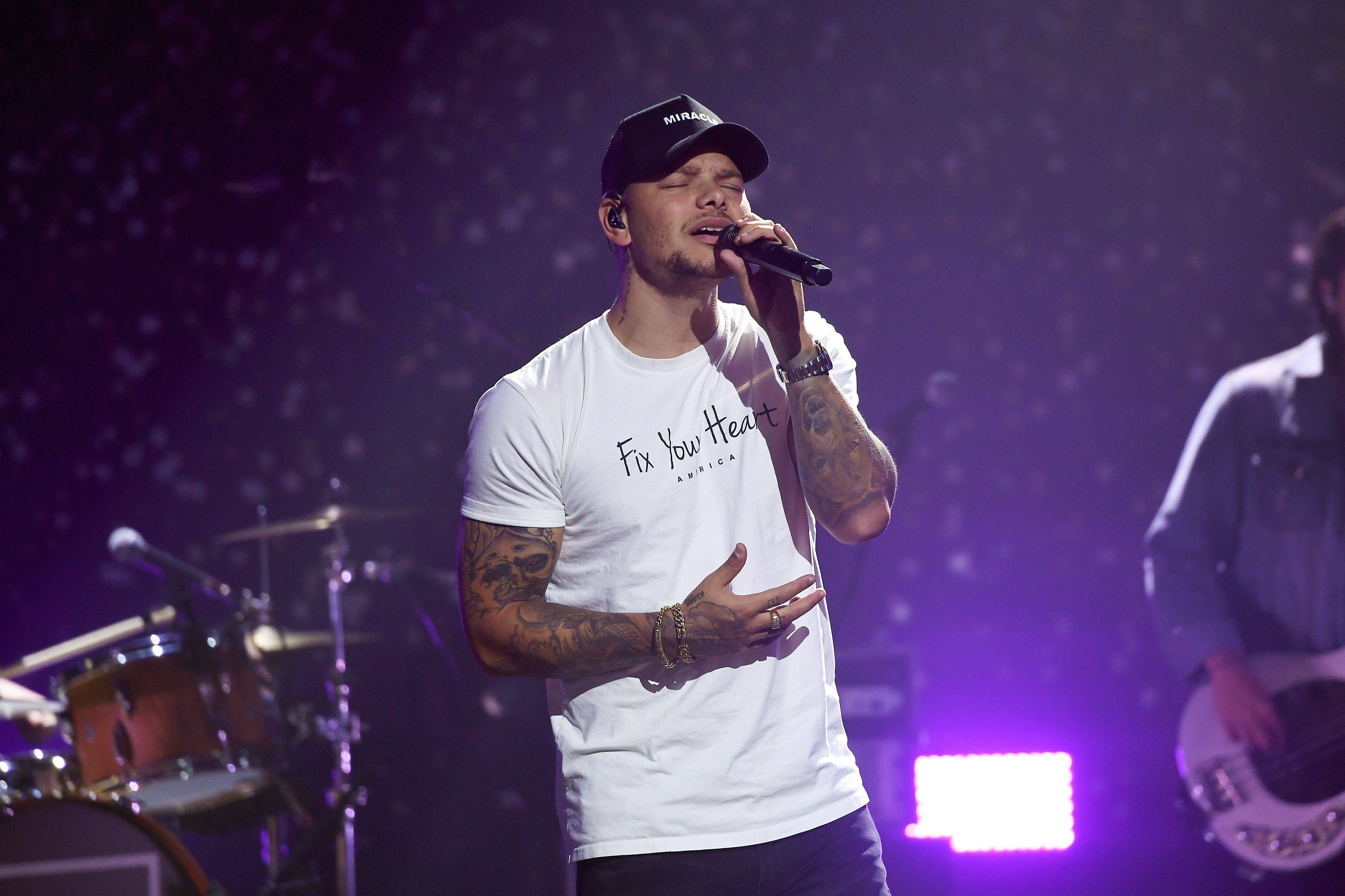 Kane Brown Headlines Dallas Cowboys' Thanksgiving Day Halftime Show