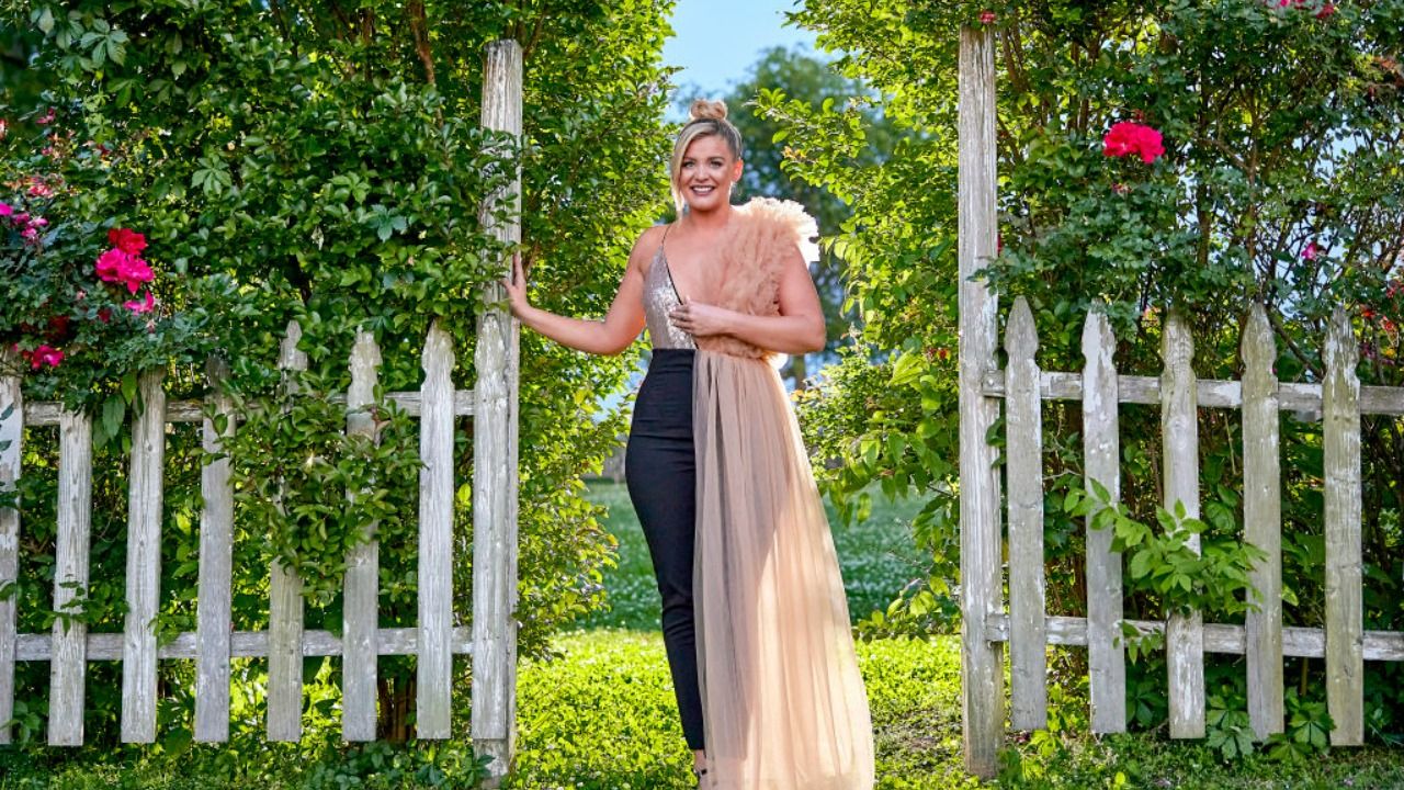 Lauren Alaina Announces New EP "Unlocked," Duet With Lainey Wilson - Vimarsana News