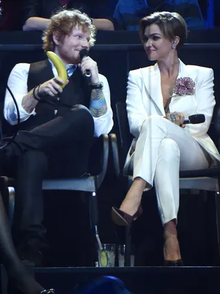mgid:file:gsp:scenic:/international/mtvema/2015/images/galleries/EdSheeran-RubyRose-494259794-3x4.jpg