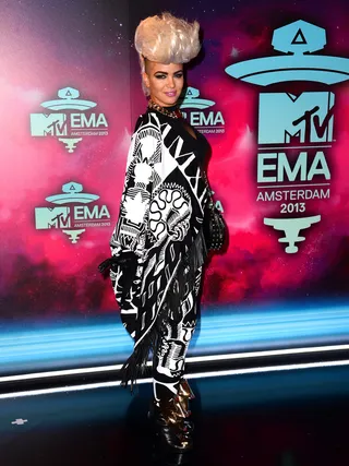 mgid:file:gsp:scenic:/international/mtvema/2013/images/_night-of/red_carpet/flipbook-promo-1920x1440/Eva-Simons-Getty-Images-for-MTV-187573284.jpg