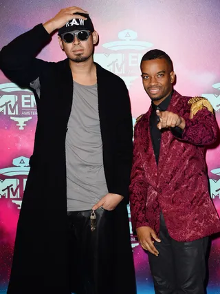 mgid:file:gsp:scenic:/international/mtvema/2013/images/_night-of/red_carpet/flipbook-promo-1920x1440/Afrojack-and-guest-Getty-Images-for-MTV-187586928.jpg