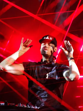mgid:file:gsp:scenic:/international/mtvema/2013/images/_night-of/performers/flipbook-promo-1920x1440/Afrojack-Getty-Images-for-MTV-187590342.jpg