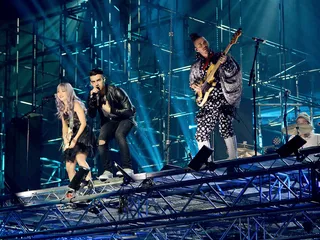 dnce-621457652.jpg