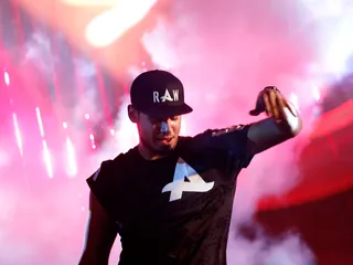 mgid:file:gsp:scenic:/international/mtvema/2013/images/_night-of/performers/flipbook-promo-1920x1440/Afrojack-Getty-Images-for-MTV-187590478.jpg