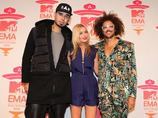 mgid:file:gsp:scenic:/international/mtvema/2013/images/_night-of/red_carpet/flipbook-promo-1920x1440/Afrojack-Laura-Whitmore-Redfoo-Getty-Images-for-MTV-187473409.jpg