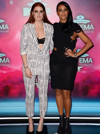 mgid:file:gsp:scenic:/international/mtvema/2013/images/_night-of/red_carpet/flipbook-promo-1920x1440/Icona-Pop-Getty-images-for-MTV-187573003.jpg