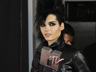 Bill Kaulitz of Tokio Hotel is smokey eye goals.