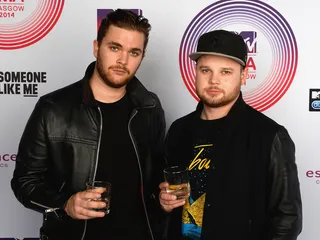 mgid:file:gsp:scenic:/international/mtvema/2014/images/galleries/2014-ema-red-carpet/RoyalBlood-458718286.jpg