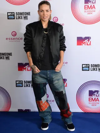 mgid:file:gsp:scenic:/international/mtvema/2014/images/galleries/2014-ema-red-carpet/SkylarGrey-458713444-4x3.jpg