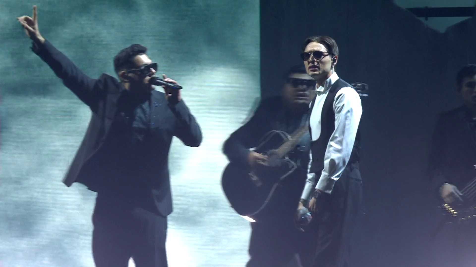 PESO PLUMA FT ESTEVAN PLAZOLA HOLLYWOOD MTV Europe Music Awards