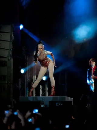 2010 Performers Image 48