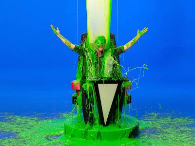 mgid:file:gsp:kids-assets:/nick/promos-thumbs/flipbooks/kids-choice-awards-2016/blake-shelton-sliming-host-announcement/kca-2016-blake-shelton-sliming-host-announcement-img3.jpg