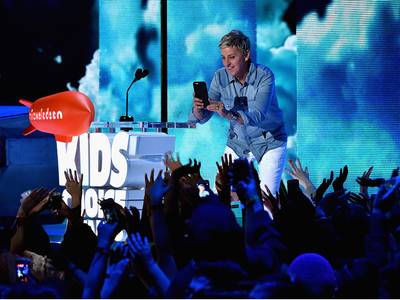 mgid:file:gsp:scenic:/international/kidschoiceawards.com/2016/_nightof/highlights-gallery/highlights-19.jpg