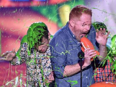 mgid:file:gsp:scenic:/international/kidschoiceawards.com/2015/images/galleries/NolanGould-JesseTylerFerguson-467951456.jpg