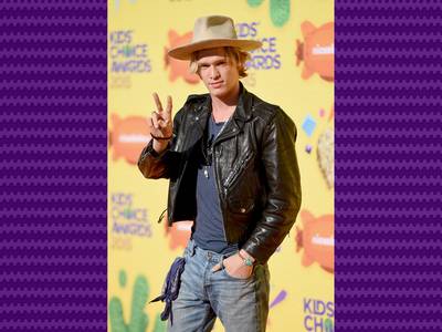 mgid:file:gsp:scenic:/international/kidschoiceawards.com/2015/images/galleries/CodySimpson-467944662.jpg