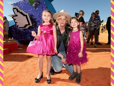 mgid:file:gsp:scenic:/international/kidschoiceawards.com/2015/images/galleries/CodySimpson-467963028.jpg