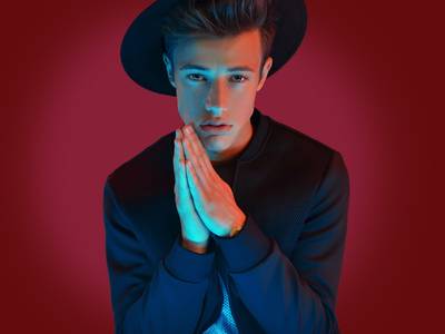 mgid:file:gsp:kids-assets:/nick/promos-thumbs/flipbooks/kids-choice-awards-2016/look-whos-coming/kca-looks-whos-coming-flipbook-4.jpg