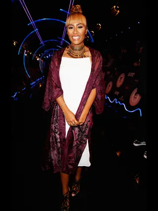 mgid:file:gsp:scenic:/international/mtvema/2014/images/galleries/2014-ema-red-carpet/EmeliSande--458701280.jpg