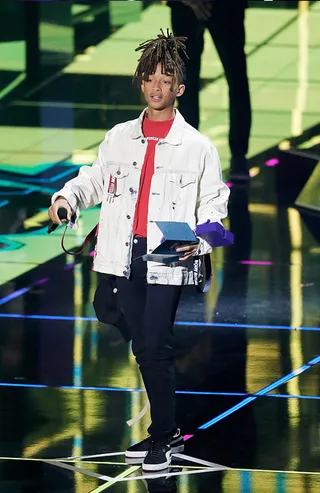 mgid:file:gsp:scenic:/international/mtvema/2016/images/galleries/_night-of/presenters/jadensmith-621512940.jpg