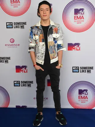 mgid:file:gsp:scenic:/international/mtvema/2014/images/galleries/2014-ema-red-carpet/DawidKwiatkowski-458701928-4x3.jpg