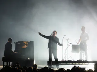 mgid:file:gsp:scenic:/international/mtvema/2014/images/galleries/2014-ema-performers/Bono-458708356-4x3.jpg