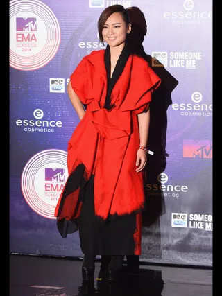 mgid:file:gsp:scenic:/international/mtvema/2014/images/galleries/2014-ema-red-carpet/BibiZhou-458694758.jpg