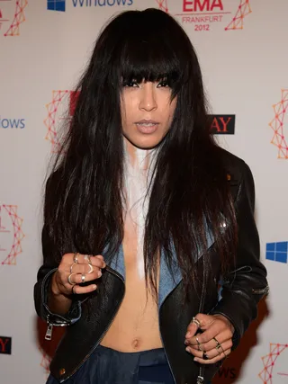 2012 MTV EMA Red Carpet - Img 32