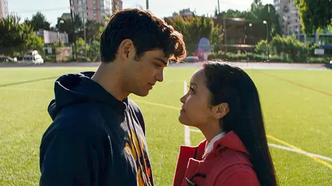 The Truth Behind Lara Jean’s Lockscreen In ‘To All The Boys I’ve Loved Before’ Will Have You In Tears
