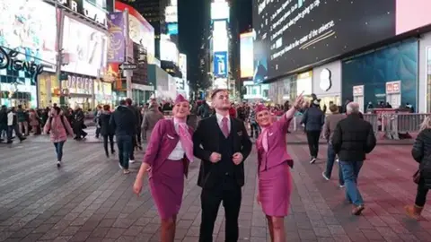 Wow Airlines' Flights To New York