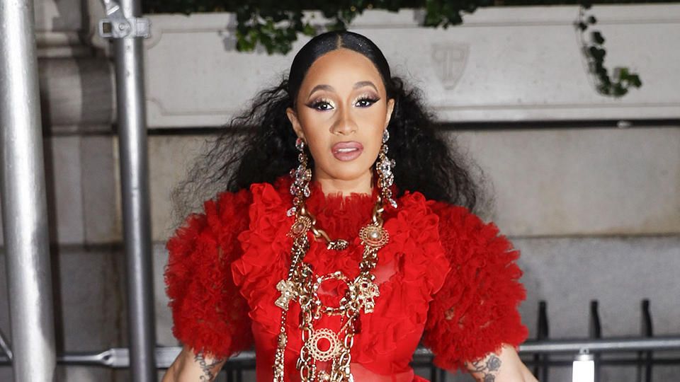 Cardi B Is Already Cracking Jokes About Her Brawl With Nicki Minaj ...