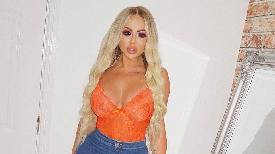 Holly Hagan Shares Side By Side Boob Pics To Show The Difference After  Breast Reduction, News