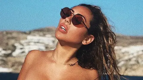 Sophie Kasaei posted a nude onto Instagram with nothing but fruit to help keep her modesty.