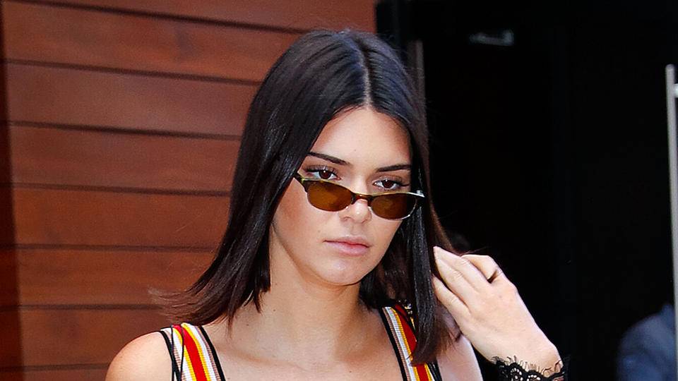 When Kendall Jenner Gets Jet Lag She Posts Risqué Underboob Selfies ...