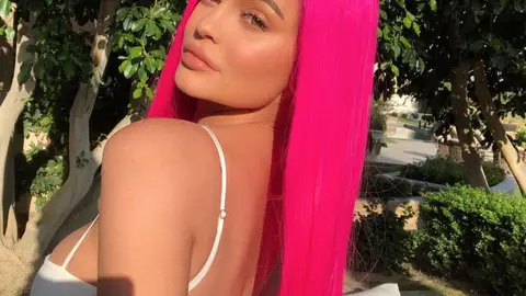 Kylie Jenner gets long pink hair for Coachella weekend: "i'm a cool mom"
