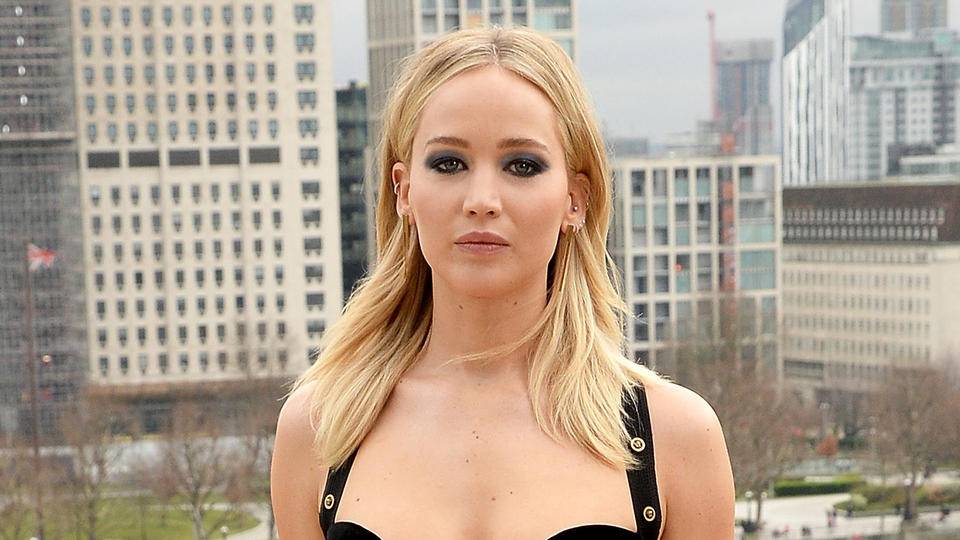 Jennifer Lawrence Responds To ‘sexist’ Coverage Over Her Decision To Wear A Dress News Mtv Uk