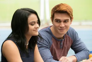 camila-mendes-kj-apa-veronica-lodge-archie-andrews-riverdale.jpg