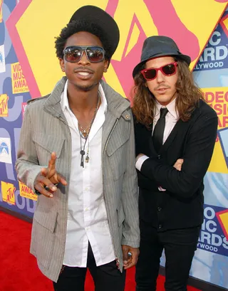 Shwayze and Cisco Adler of 'Buzzin' are too cool for school in their stunna shades at the 2008 MTV Video Music Awards.