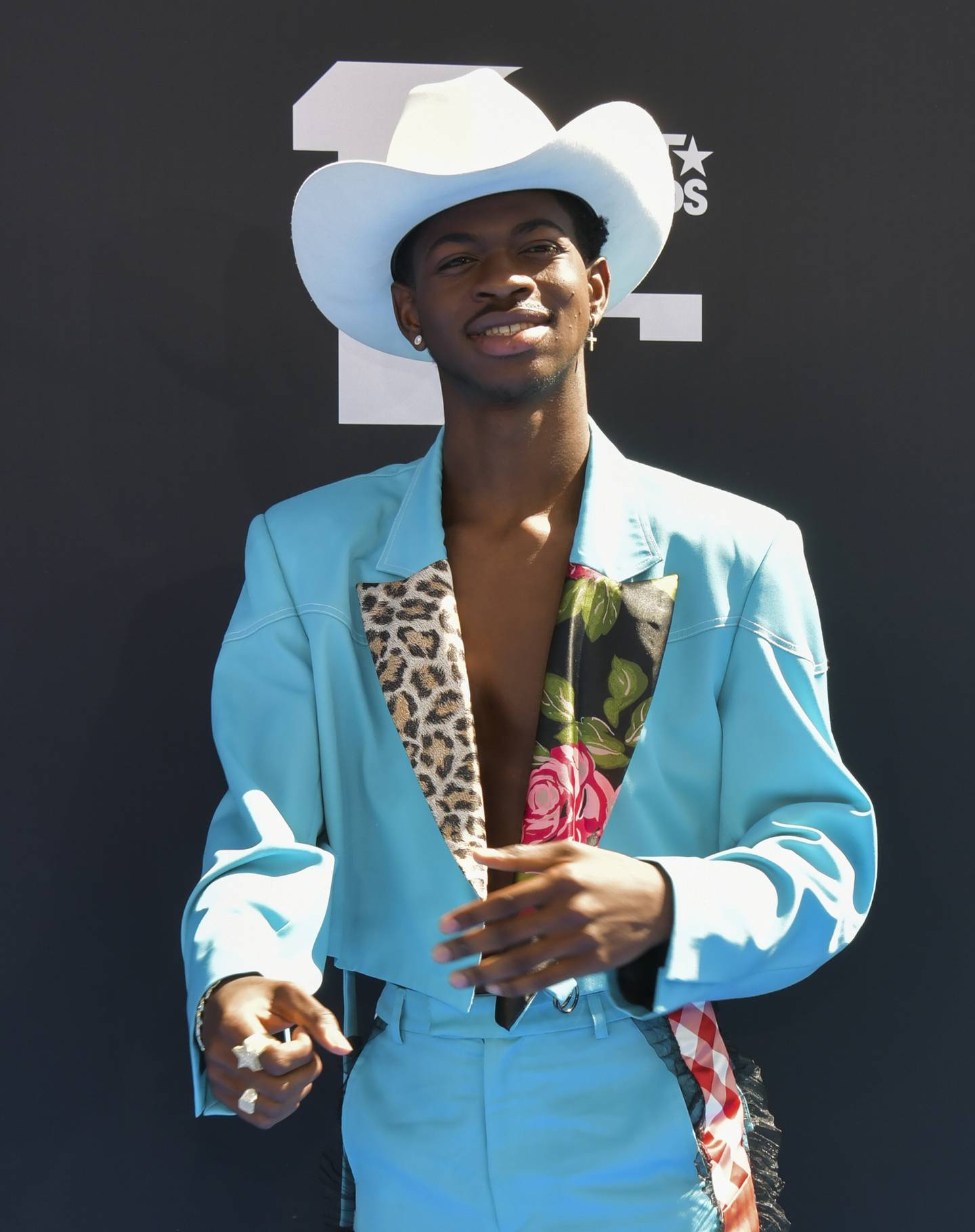 Lil Nas X Closed Out Pride Month By Coming Out And Fans Are Backing Him ...