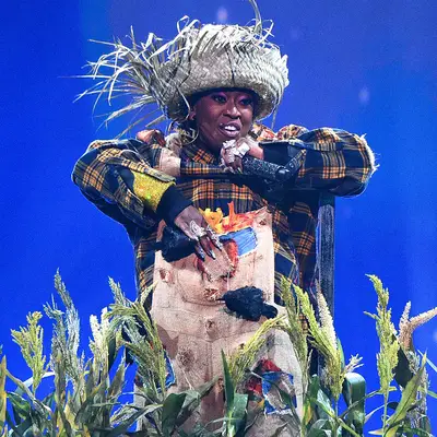 Missy Elliott dresses like a scarecrow during a hits medley featuring "Throw It Back," "Work It" and more.