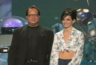 Movie & TV Awards 1995 | Host Jon Lovitz & Courtney Cox | 600x400