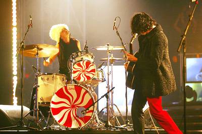 EMA 2003 | Showstopping Performances The White Stripes | 600x401