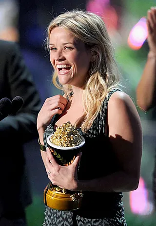 /content/ontv/movieawards/2011/photo/flipbooks/11-show-highlights/reese-witherspoon_getty115270526.jpg